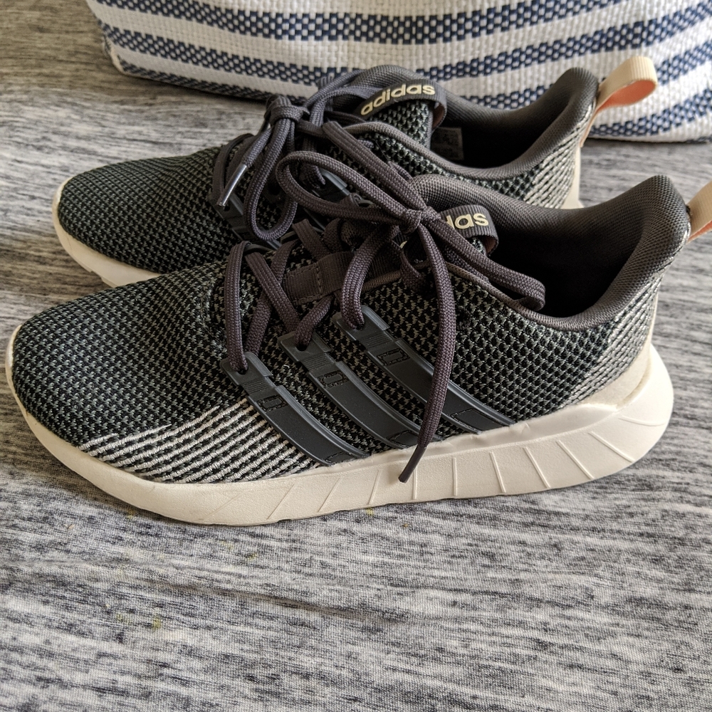 Adidas CloudFoam